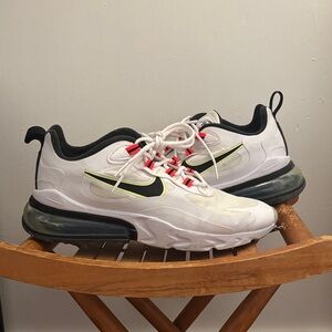 Nike Air Max 270 React
White Crimson (Women's)